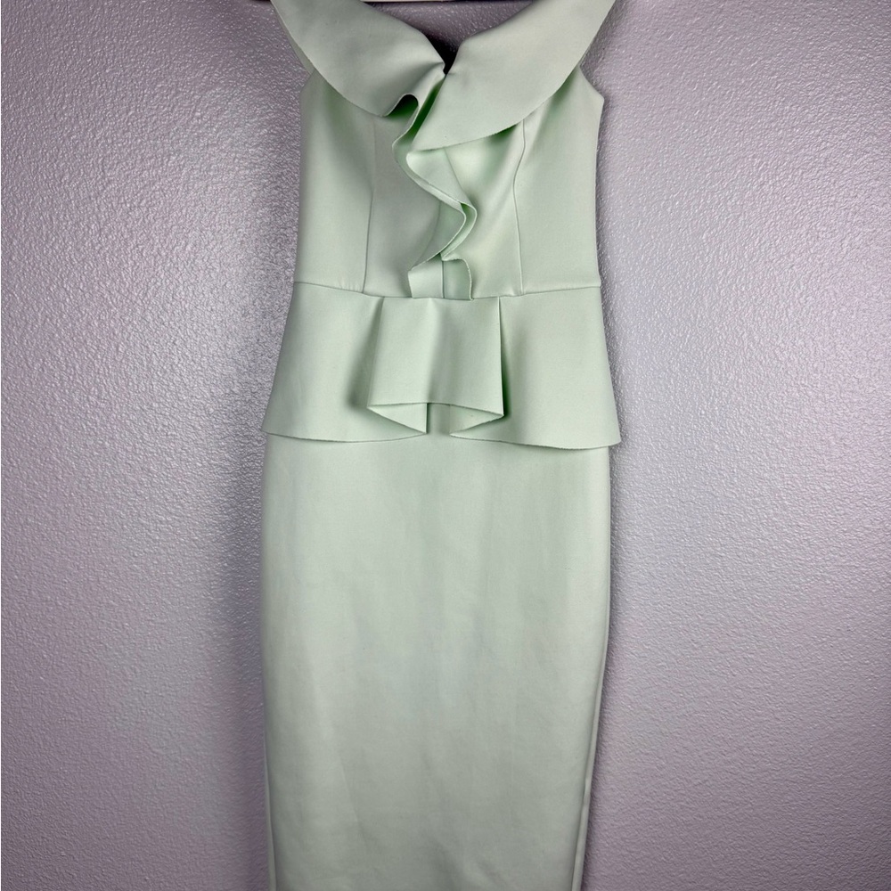 Elegant Mint Green Sleeveless Dress